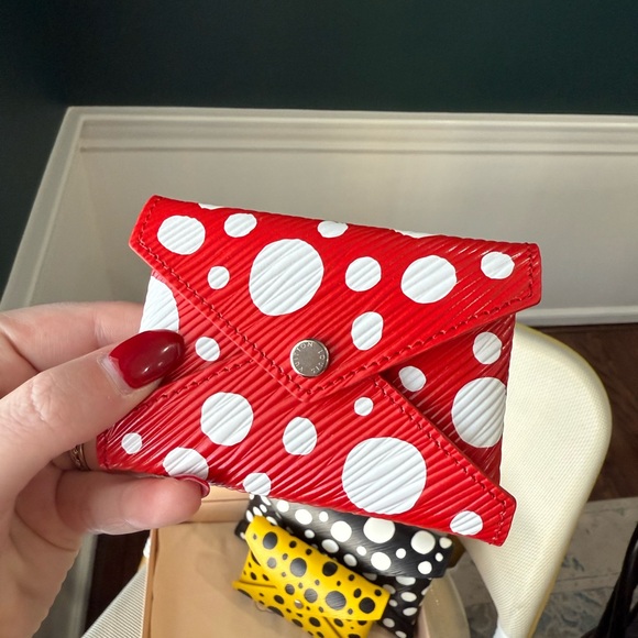Louis Vuitton x Yayoi Kusama kirigami set - Picture 2 of 12